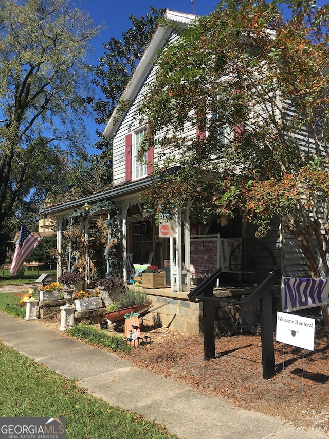 view of front of home with a porch