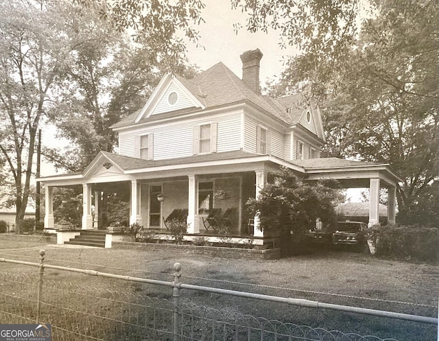 view of front of home featuring a porch