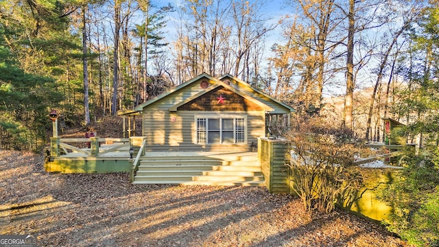 view of front of home featuring a deck