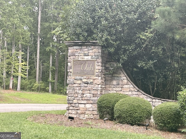 view of community / neighborhood sign