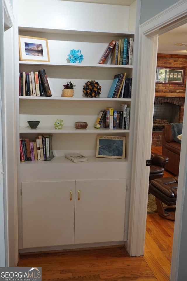 room details featuring hardwood / wood-style flooring