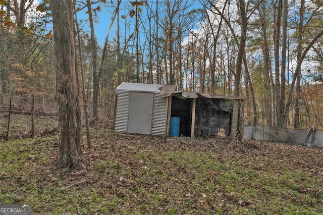 view of outdoor structure