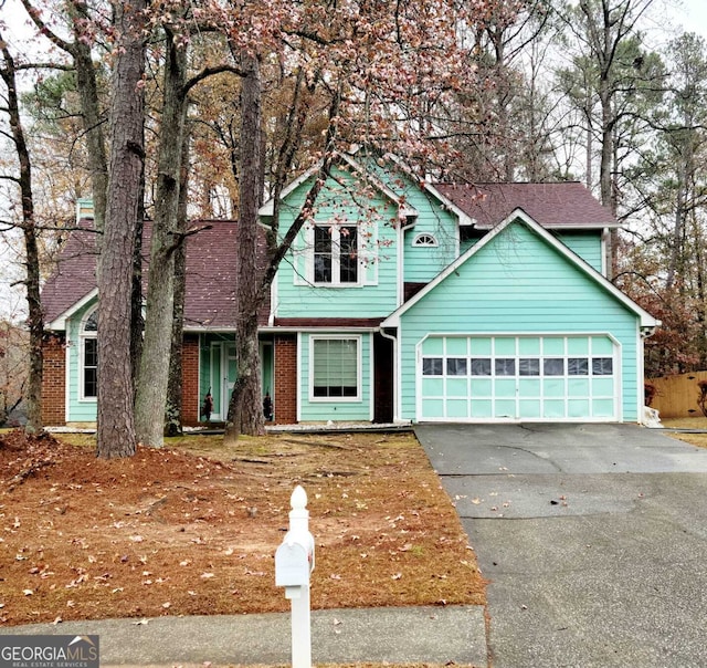 view of front facade featuring a garage