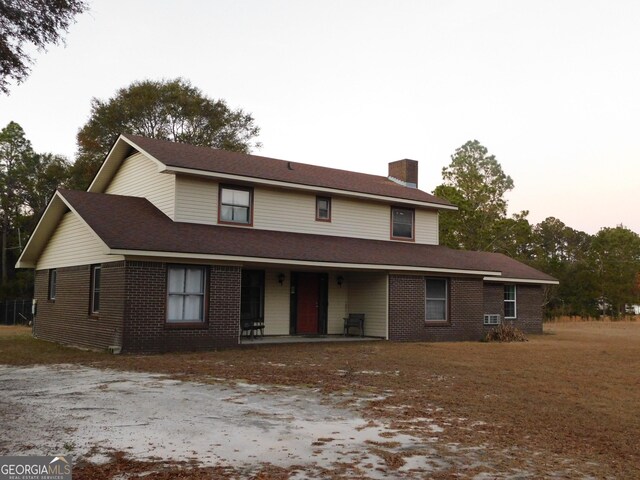 view of front of home with covered porch