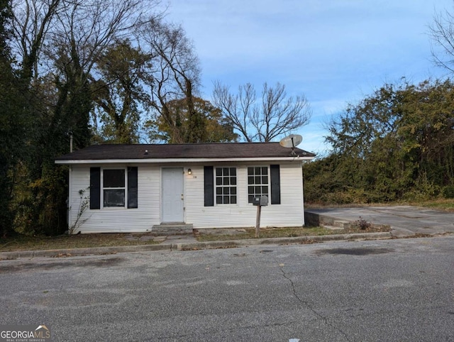 view of front of property