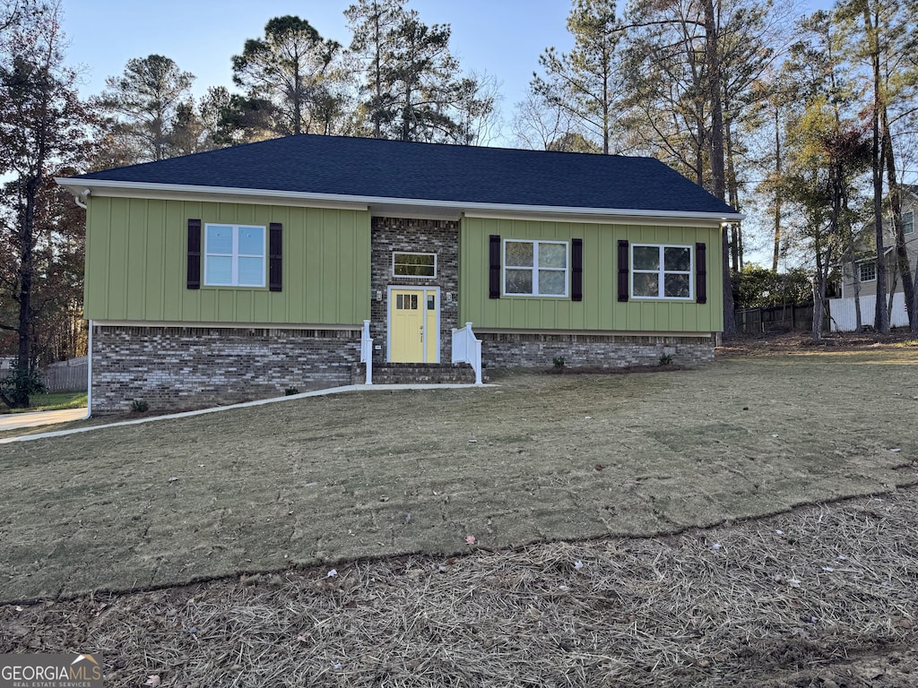103 Cords Bridge Rd, Milledgeville, GA 31061 - view of front facade with a front yard
