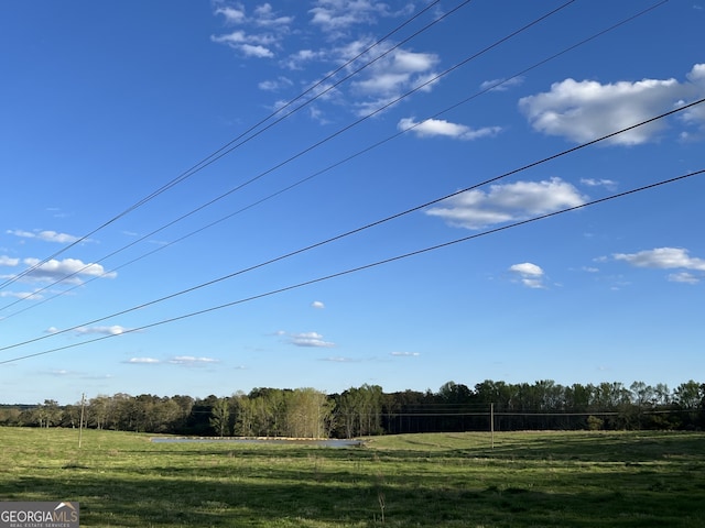 view of yard featuring a rural view