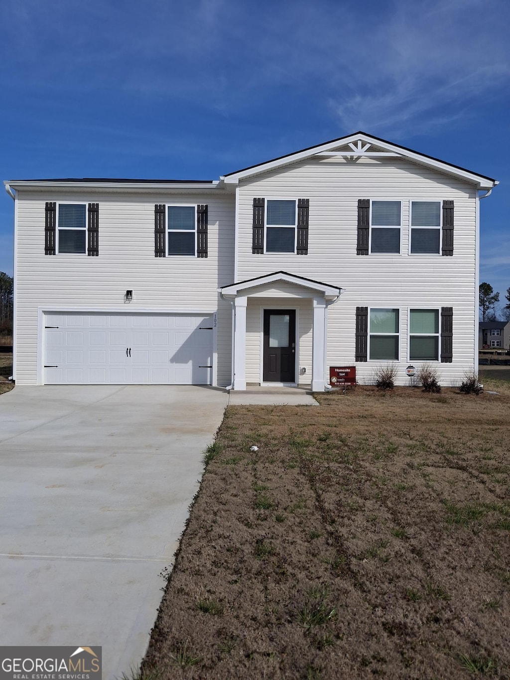 view of front facade with a garage