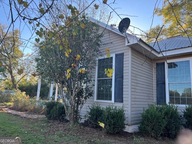 view of home's exterior