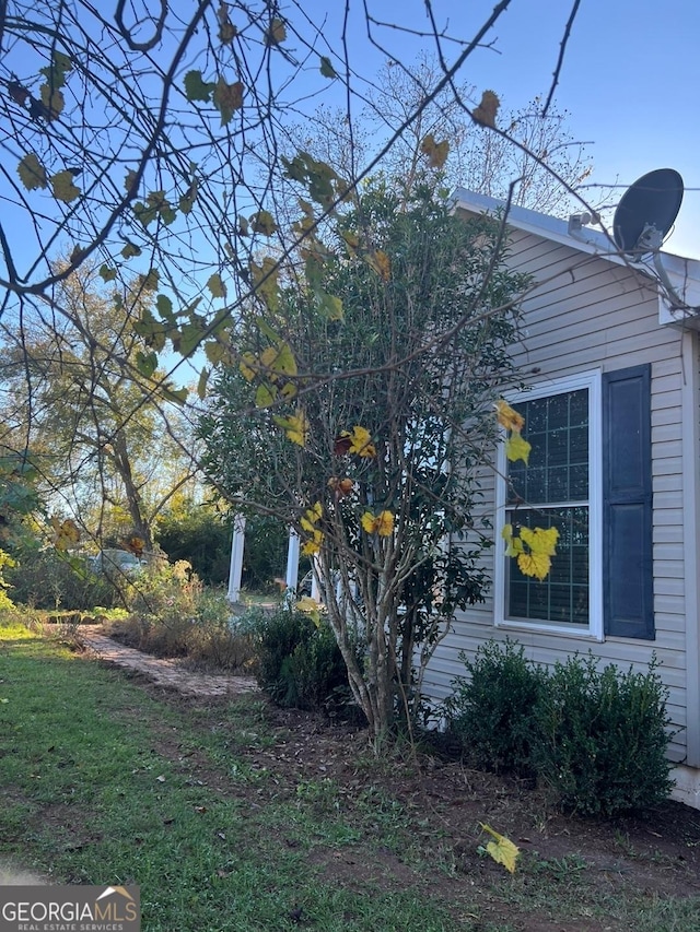 view of side of property