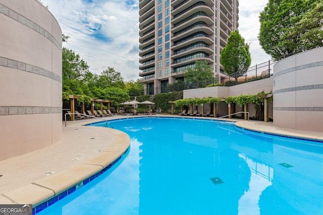 750 Park Ave NE Unit 8E, Atlanta, GA 30326 - view of community pool