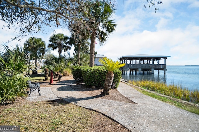 view of property's community featuring a water view