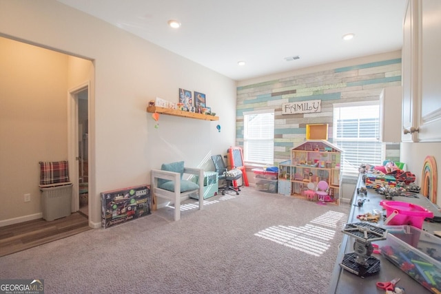 game room featuring carpet