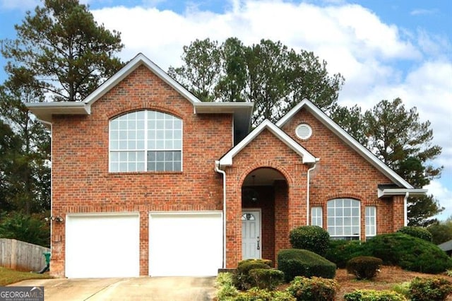 view of front facade featuring a garage