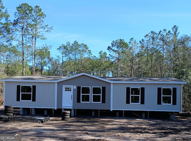 manufactured / mobile home with entry steps