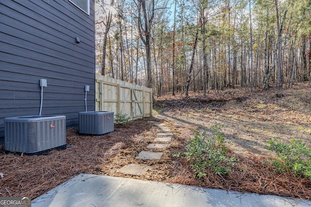 view of yard featuring central AC unit