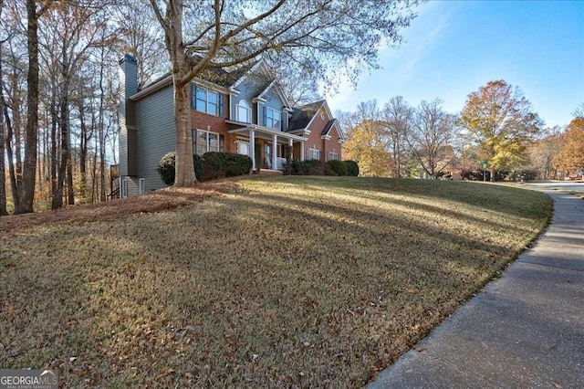 view of front of house featuring a front yard