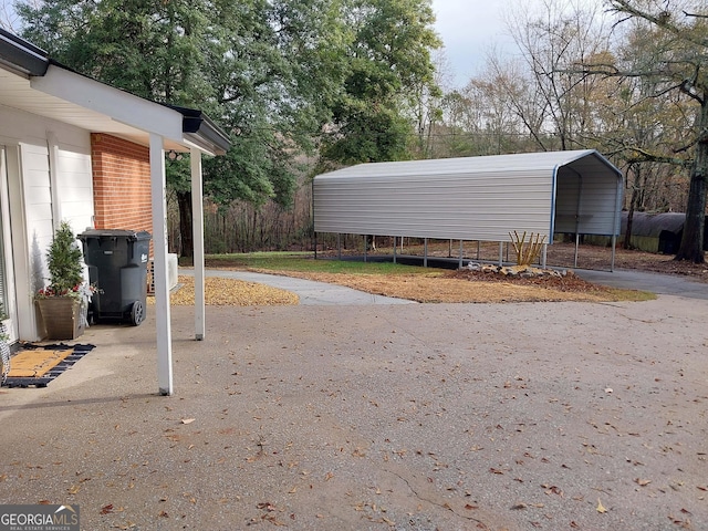 view of yard featuring a carport