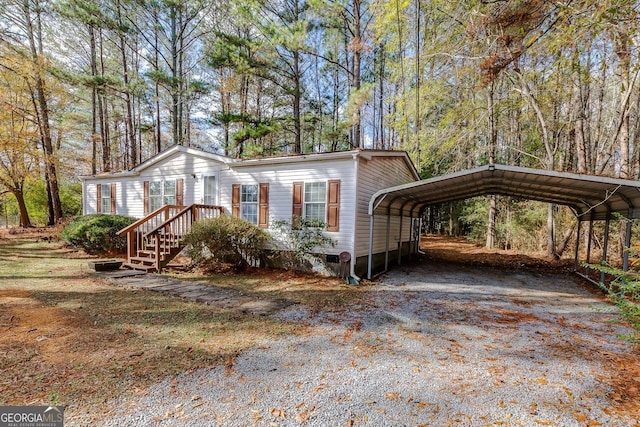 view of front facade featuring a carport