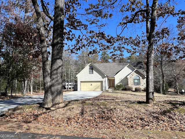 view of front facade with a garage