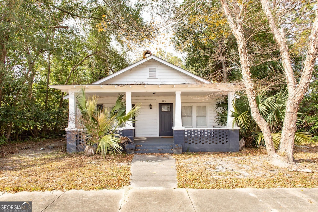 bungalow featuring covered porch