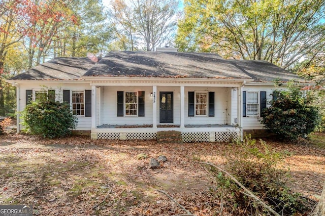 ranch-style house with a porch