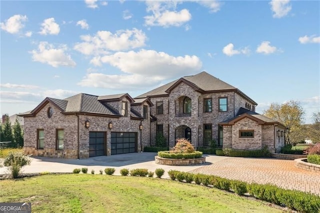 view of front of property with a front lawn