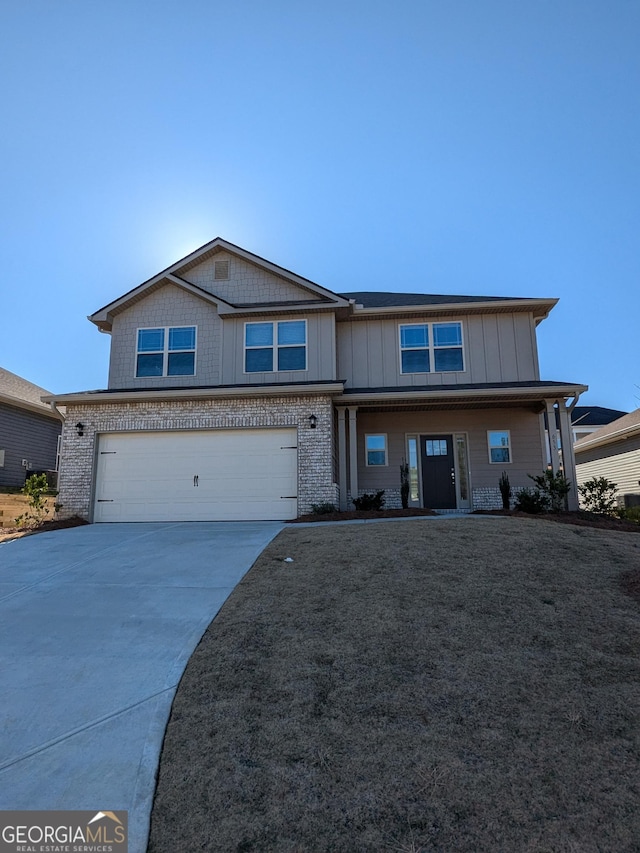 view of front of house featuring a garage