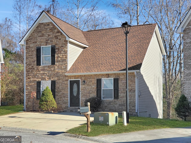 view of front property