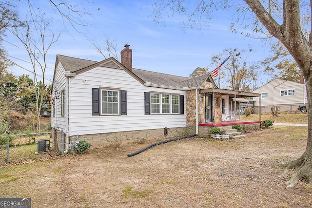 view of front of house featuring covered porch