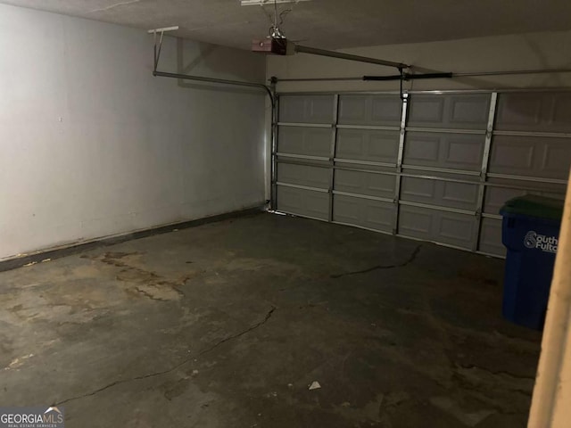 5830 Burdett Rdg, Atlanta, GA 30349 - view of garage