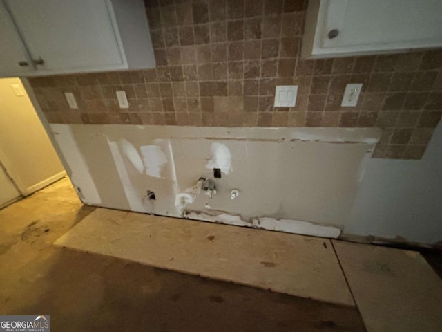 5830 Burdett Rdg, Atlanta, GA 30349 - interior space featuring wood-type flooring and backsplash