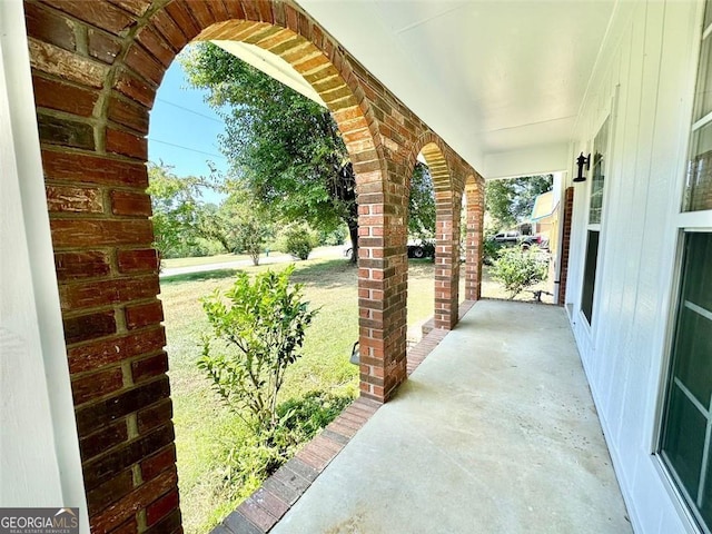 view of patio / terrace with covered porch