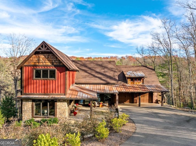 view of front of home