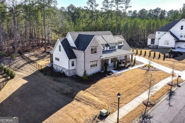 view of front of property featuring a porch