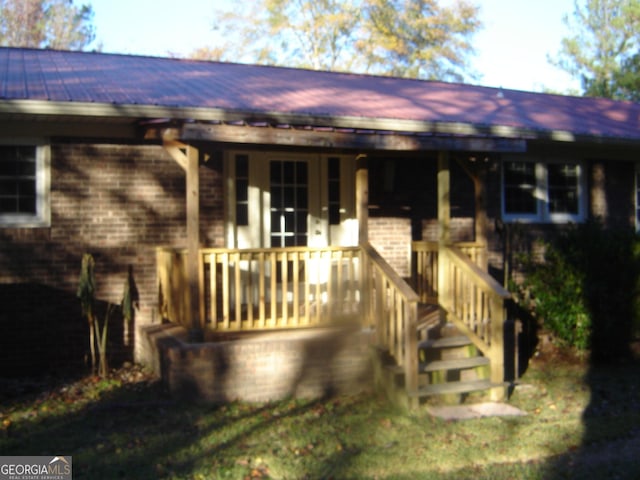 view of front of property with covered porch