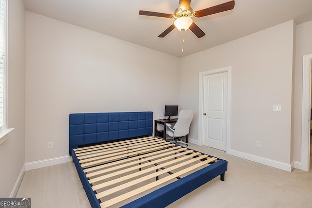 bedroom with ceiling fan