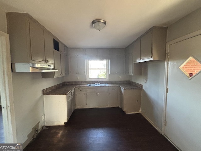 kitchen featuring sink