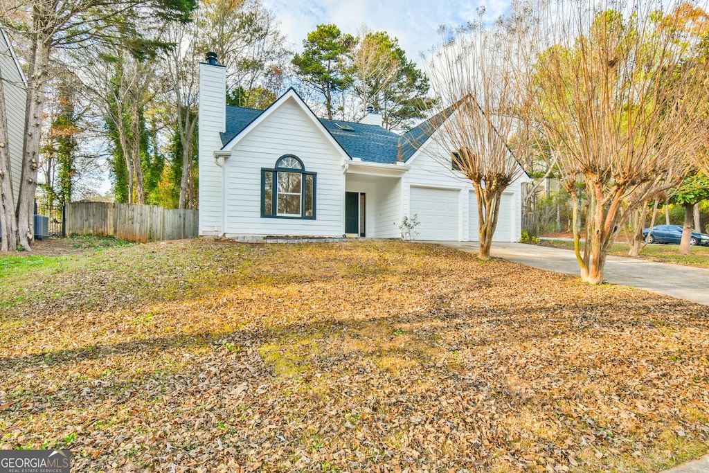 view of front of property featuring a garage