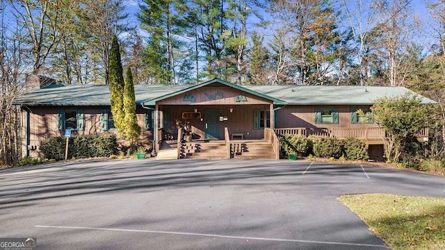 view of front of house with covered porch