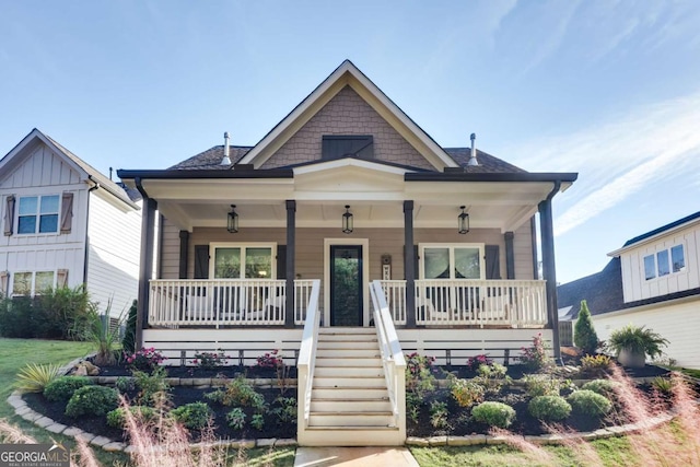 view of front of home featuring a porch