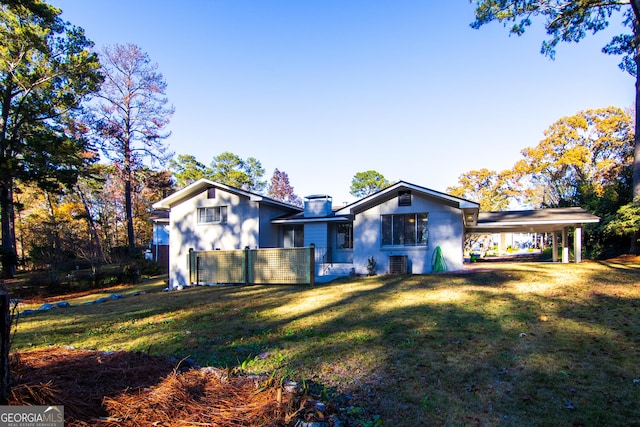 view of front of home with a front yard