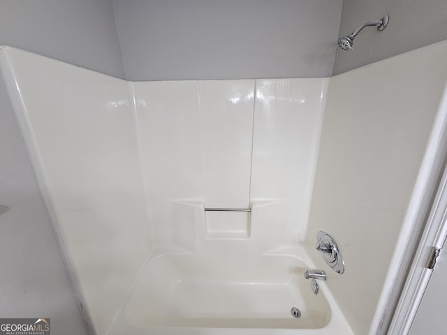 bathroom featuring shower / washtub combination