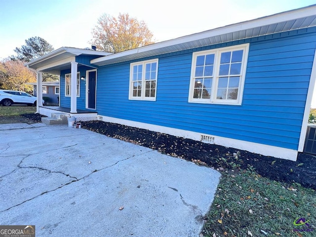 view of front of home with covered porch