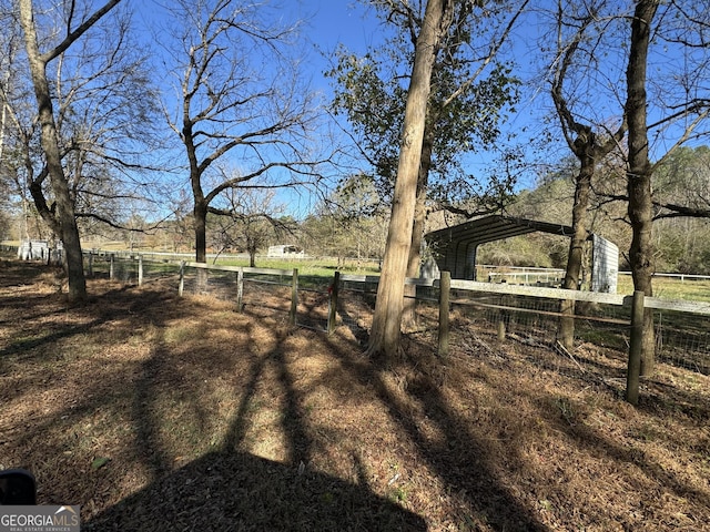 view of yard featuring a rural view