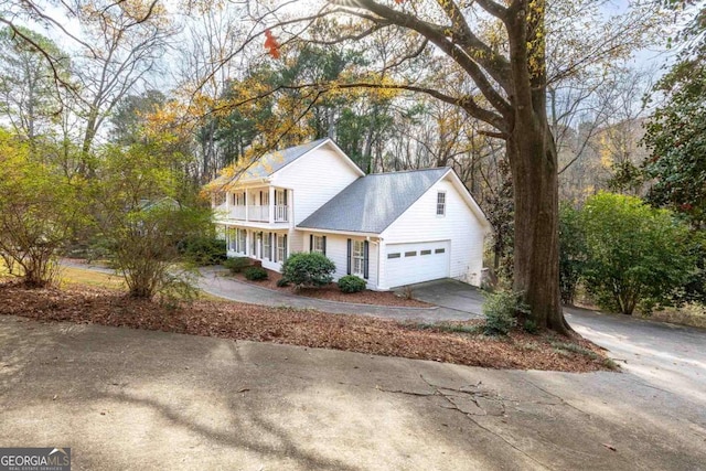 view of front of house featuring a garage