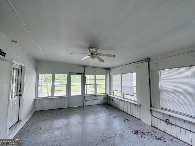 3039 Albany Ave, Waycross, GA 31503 - unfurnished sunroom featuring ceiling fan