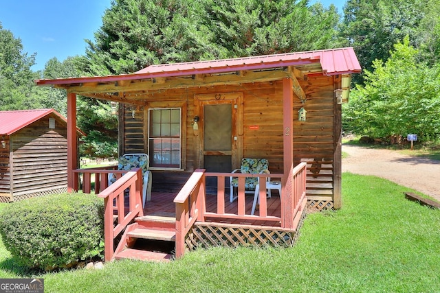 view of outbuilding