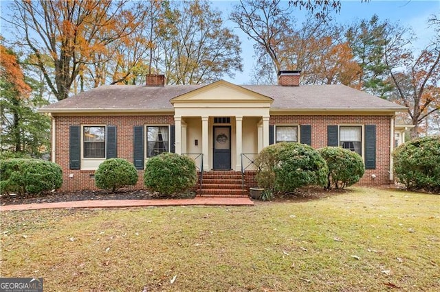 view of front of house with a front yard