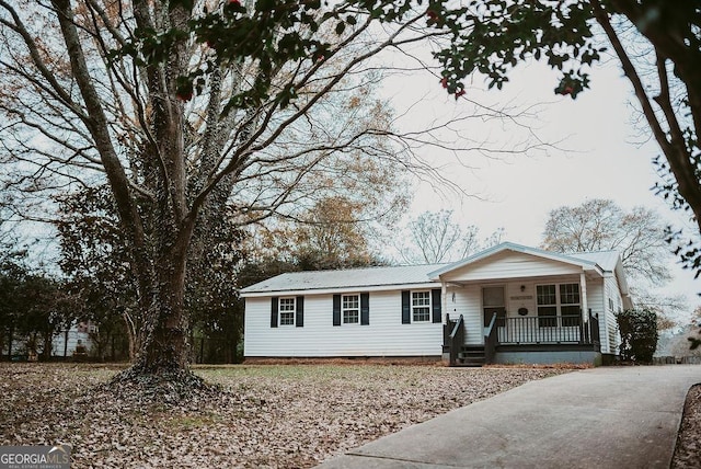 view of front facade featuring a porch